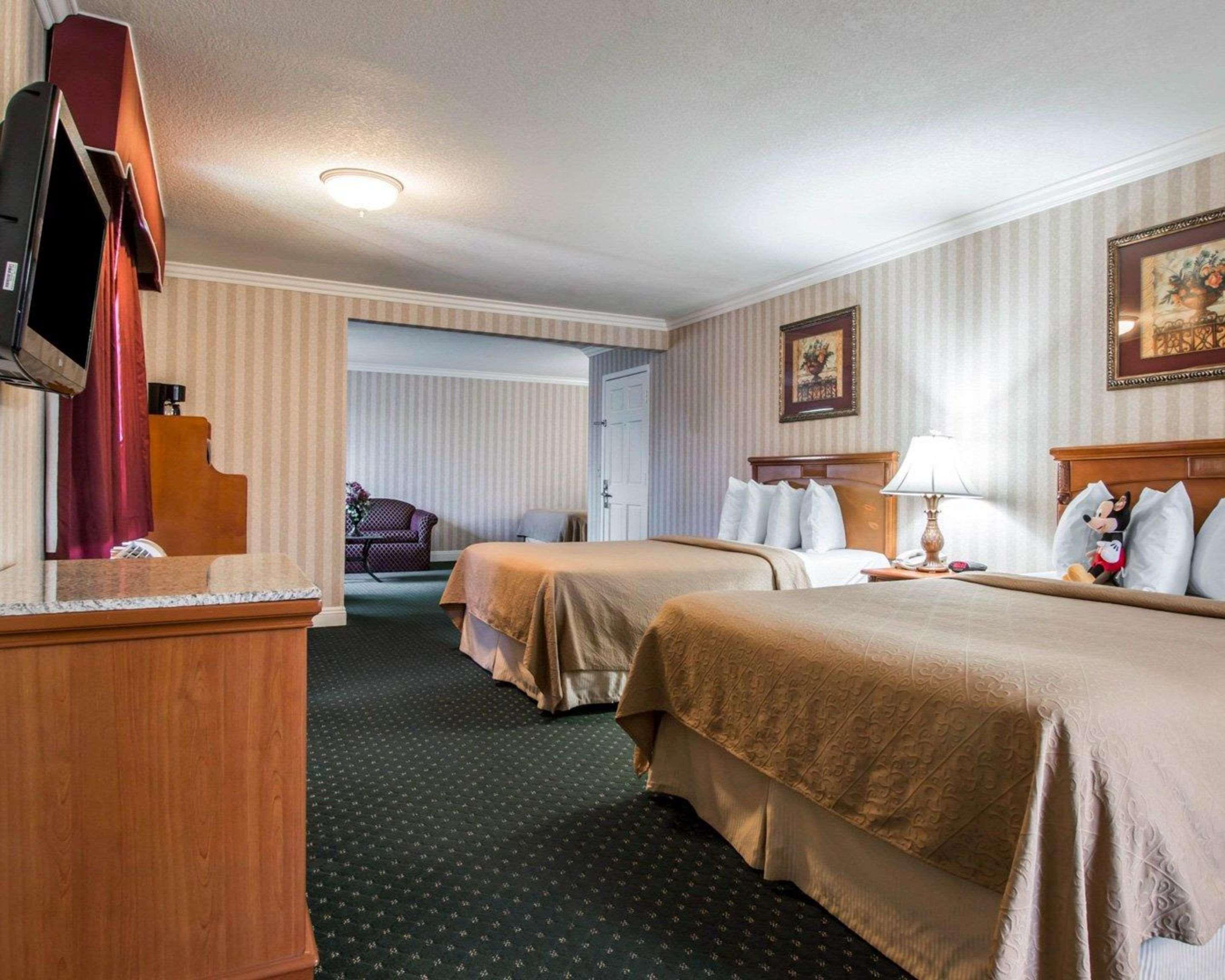 Quality Inn&Suites Anaheim Maingate Exterior foto