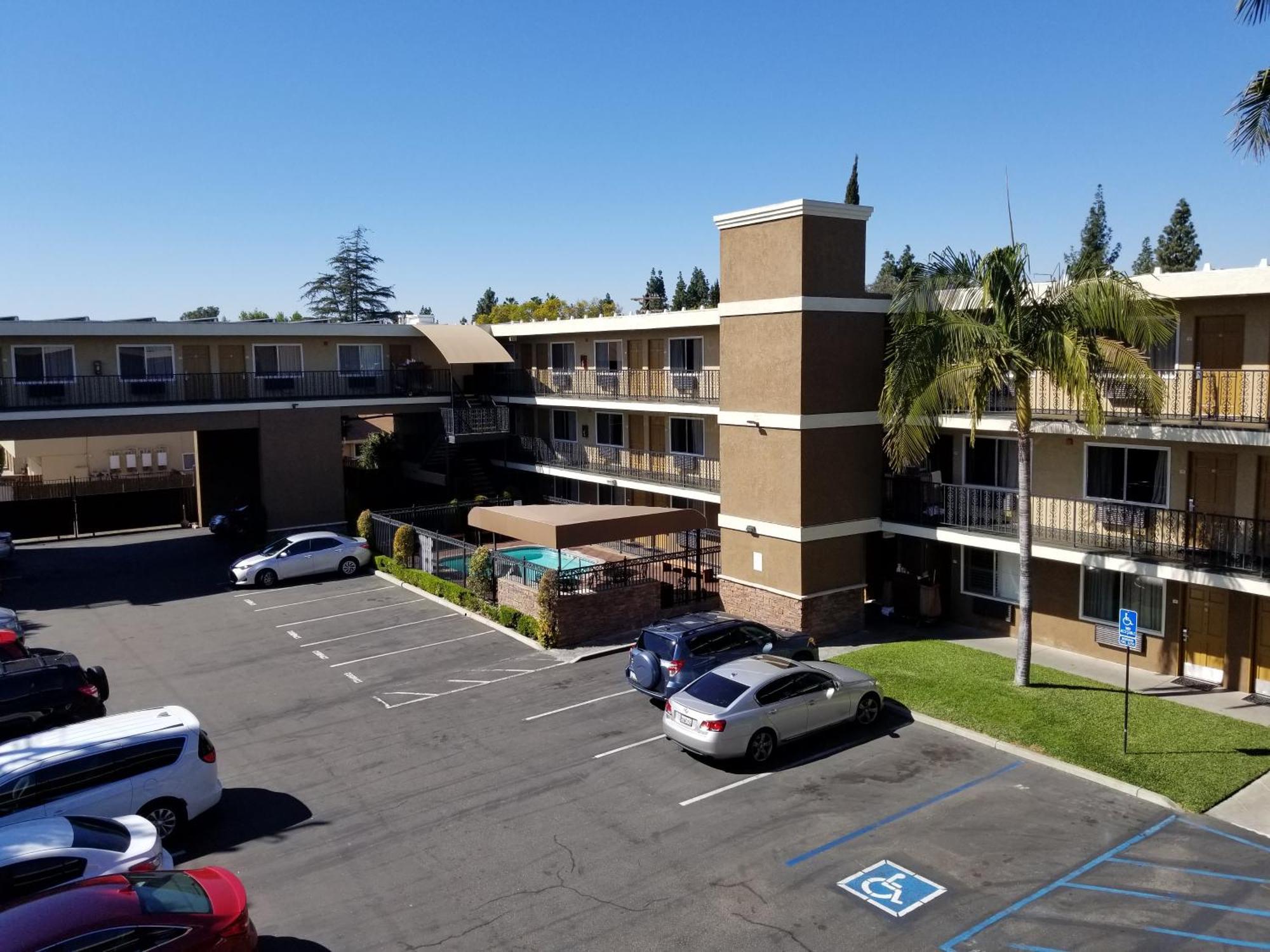Quality Inn&Suites Anaheim Maingate Exterior foto